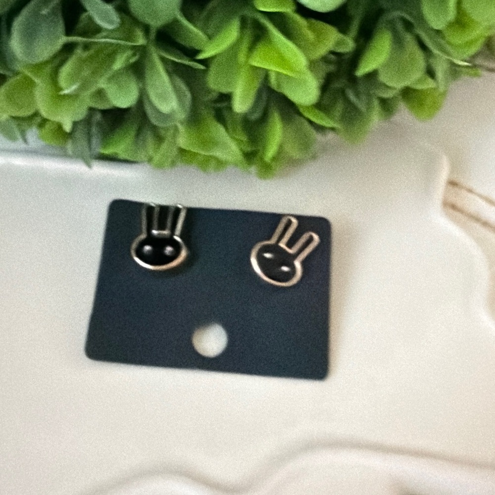 🩵 Black Bunny Kids decorative pins